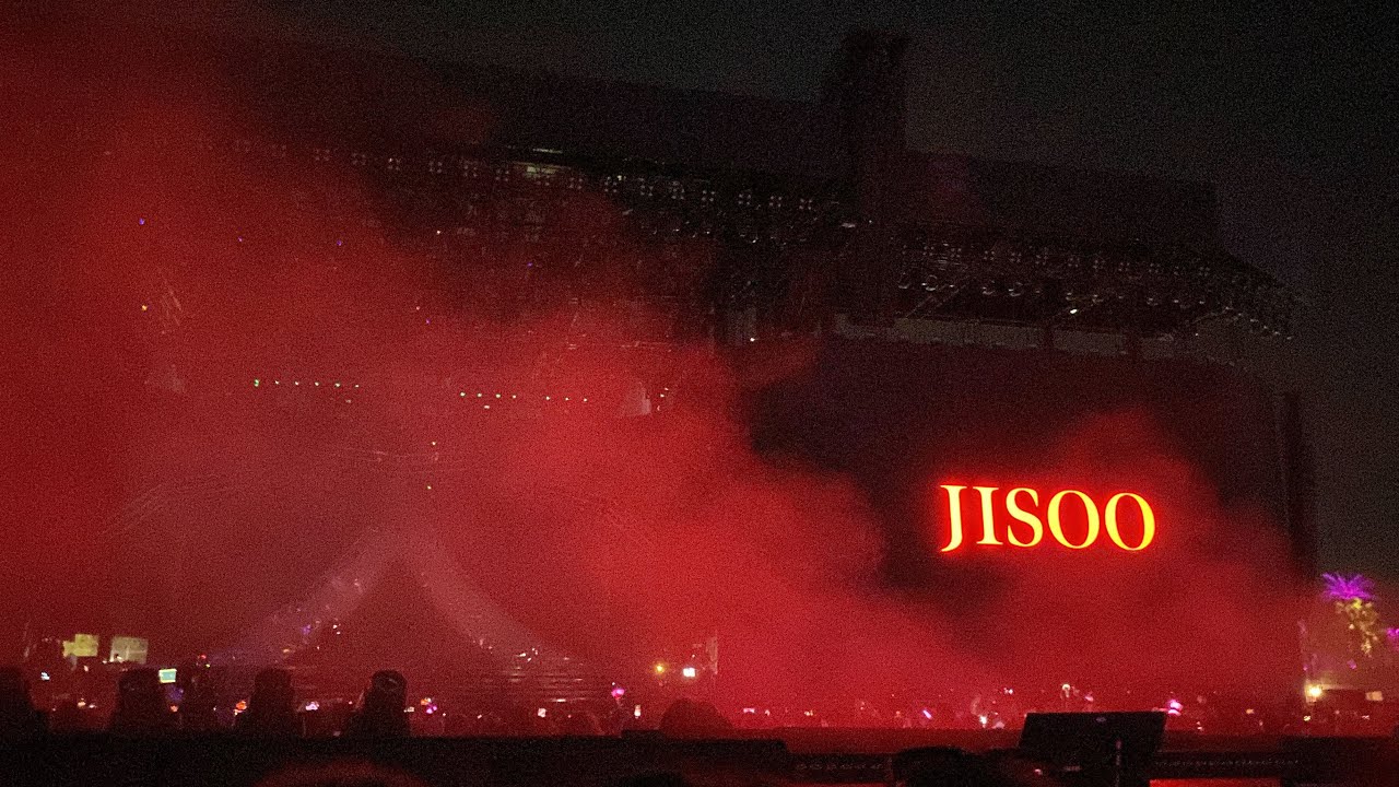 Jisoo - Flower @ Coachella 2023 (fancam week 1)