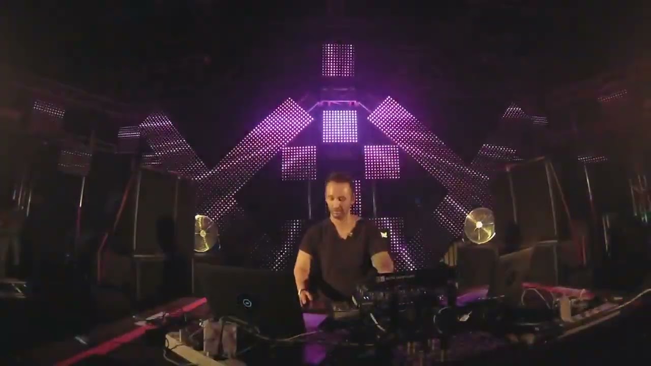 Brian Sanhaji live @ Nature One 2014