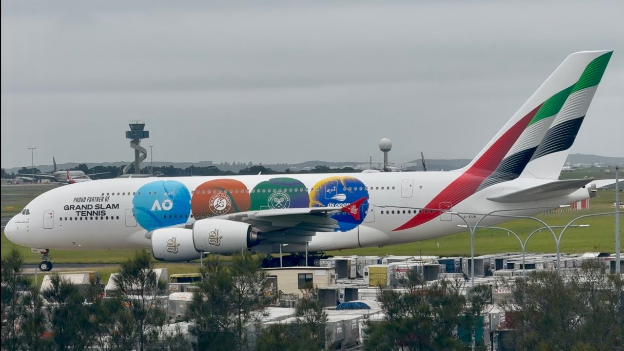 Juneyao & Korean B787, China S A330, Emirates A380, JAL B77W & many arriving Sydney #planespotting 