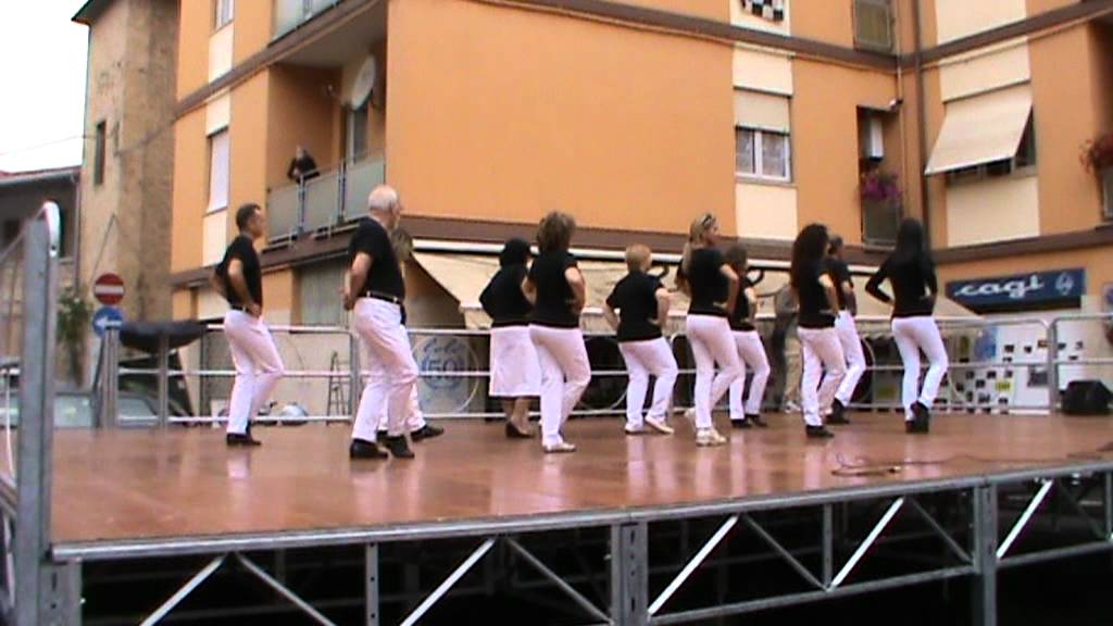 ballo di gruppo 2012 - tarantella siciliana 2012 (su scacciapensieri).MPG