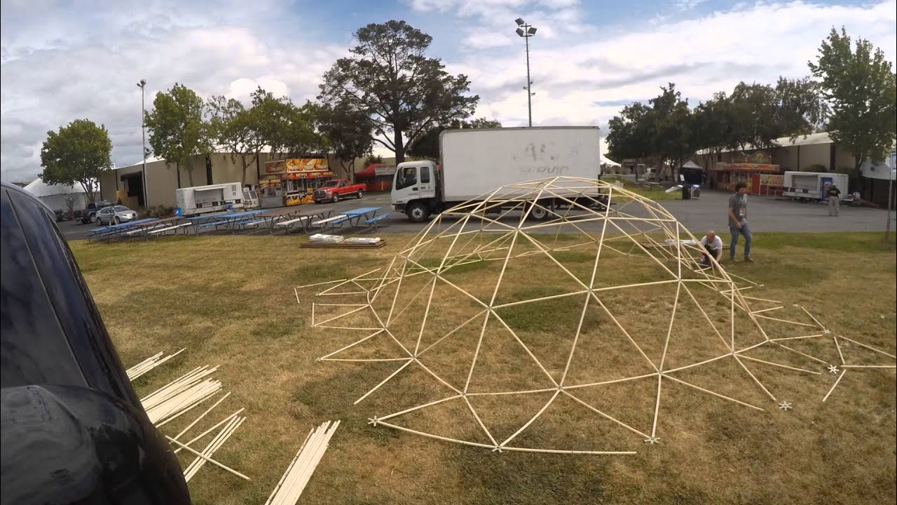 Assembly time: 30 minutes! Geodesic dome (4v) 7m diameter.