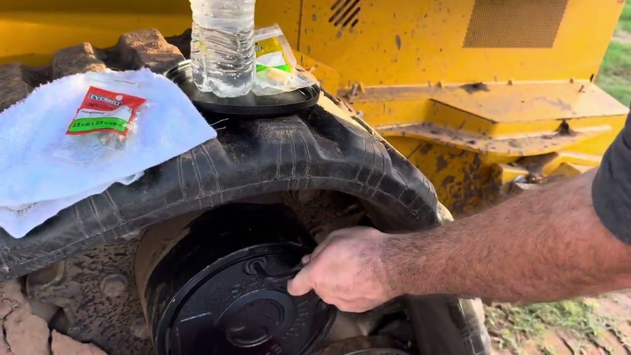 John Deere 50 Hour Planetary Gear Oil change (2024 325G)