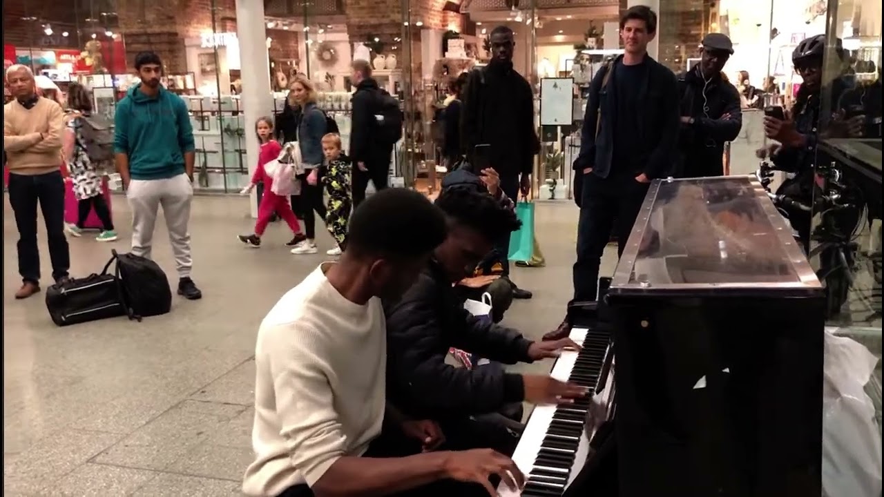 Unexpected Piano Duo Shocks the Crowd! 