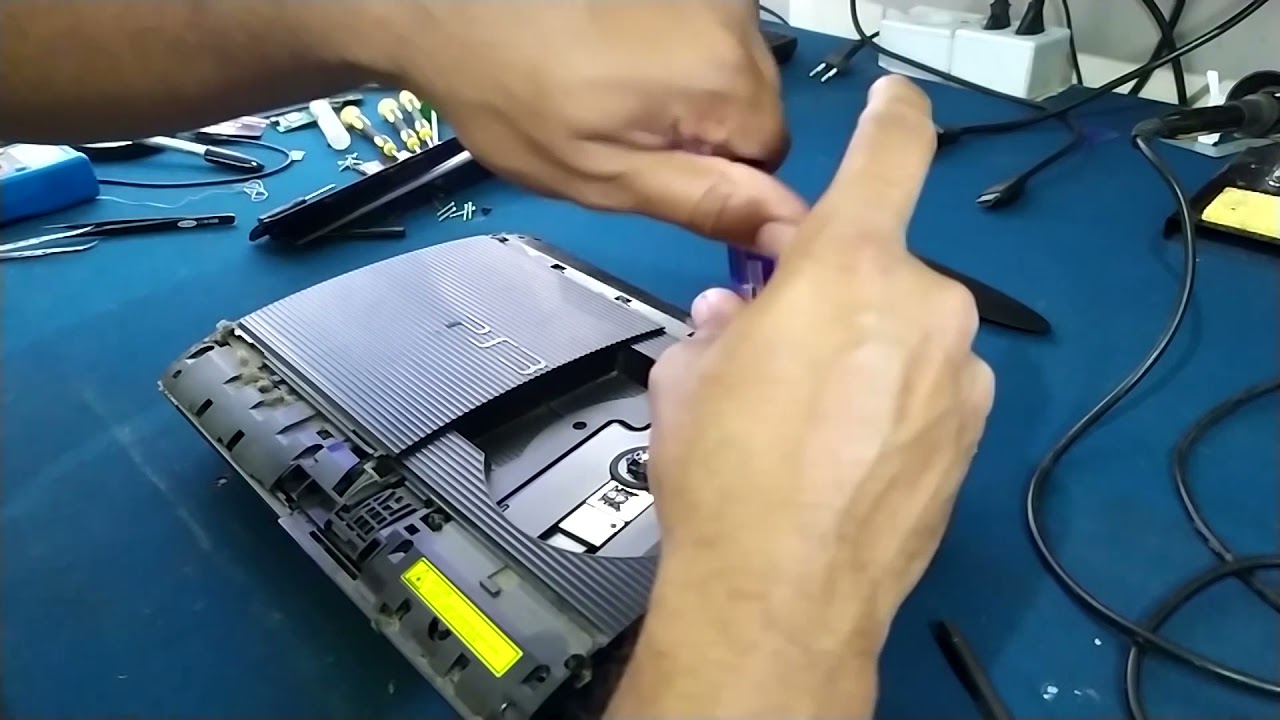 PS3 super slim com erro de leitura e travando. ( ps3 do thiago )