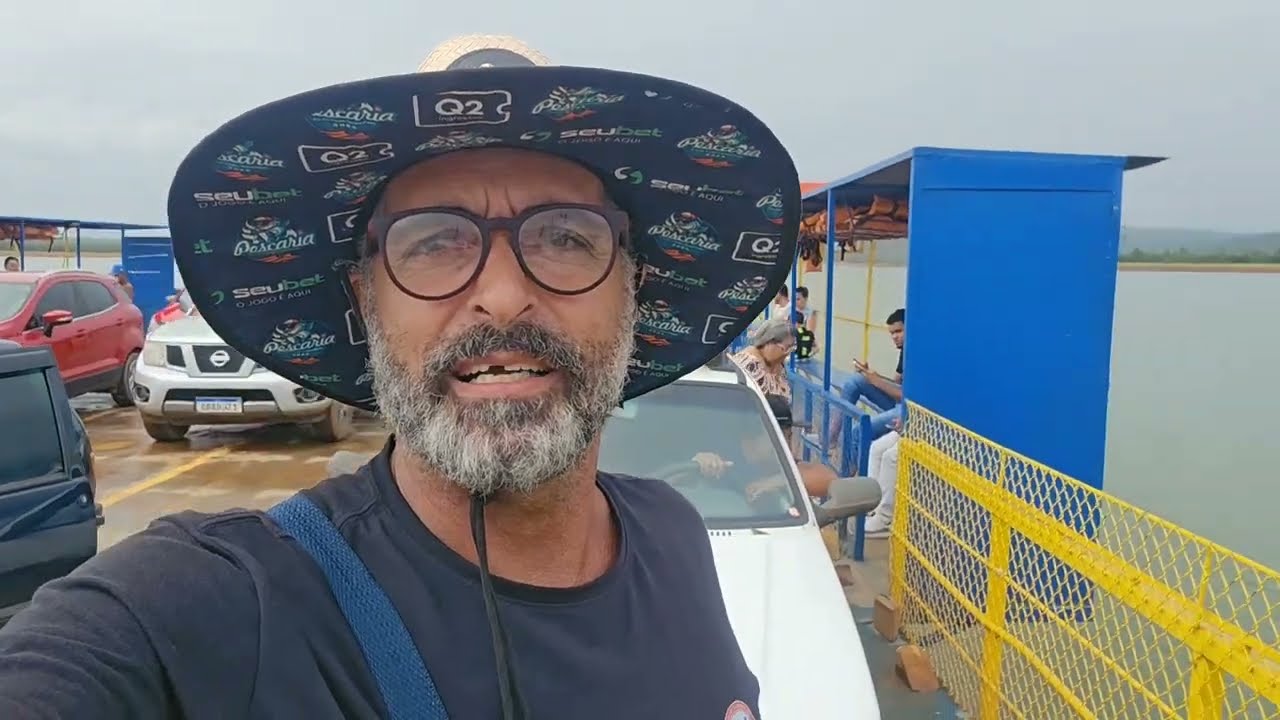 Acampando e fazendo comida em morada nova de minas , e isso ai e VamoooQvamooo !