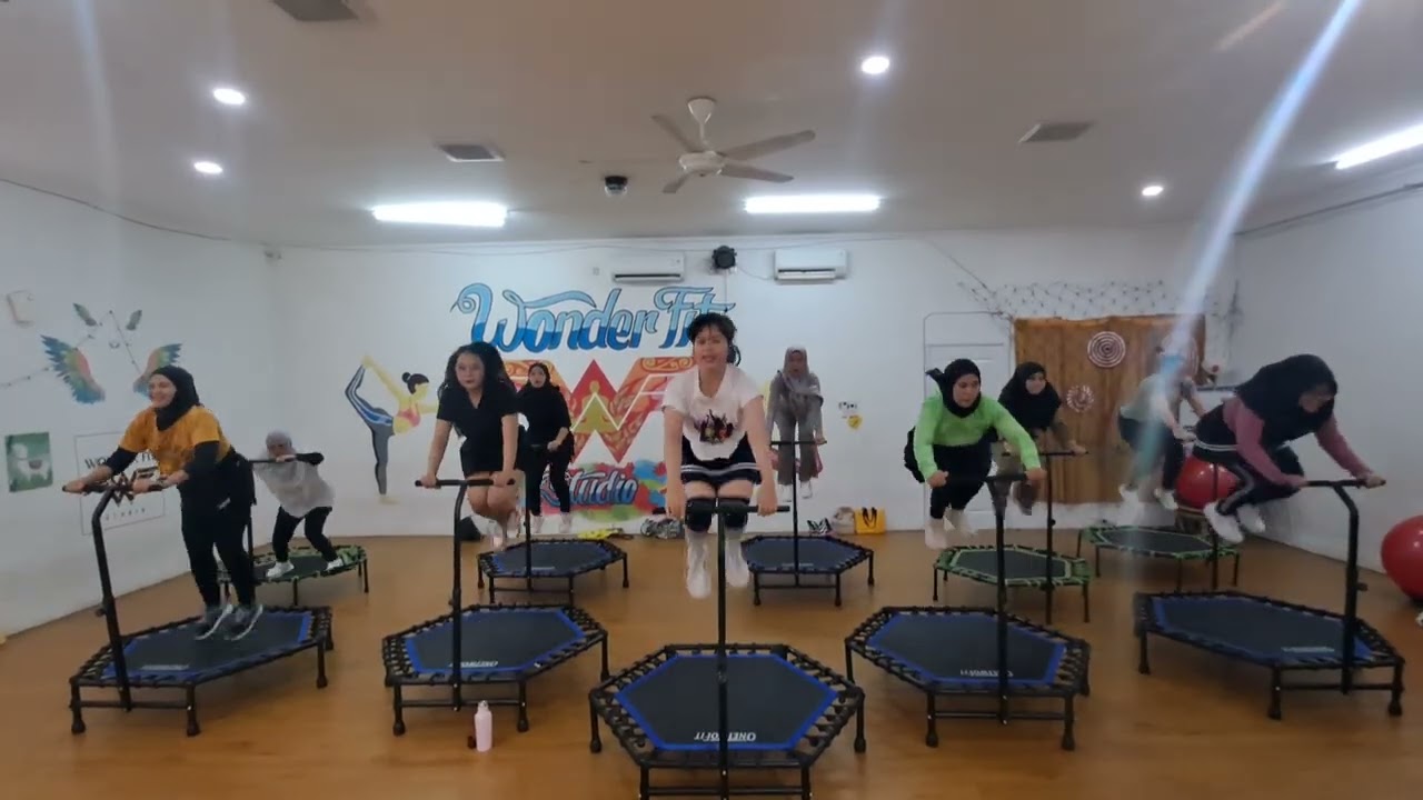 GERAKAN PEMULA TRAMPOLINE DANCE FITNESS - TIN SARI