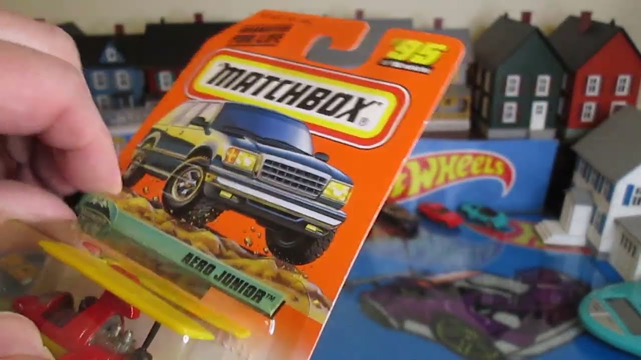 AERO JUNIOR - Matchbox Toy Plane Unboxing & Review - MBX Mountain Cruiser - Mattel Diecast Airplane