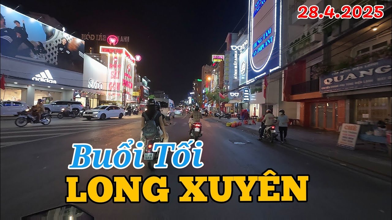 Long Xuyên về đêm trên những tuyến đường quen thuộc gần cuối tháng 4 năm 2025
