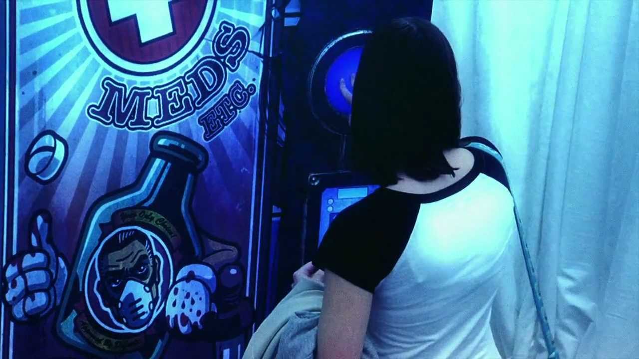 Psycho Midget + Vending Machine + Real Life = Awesome
