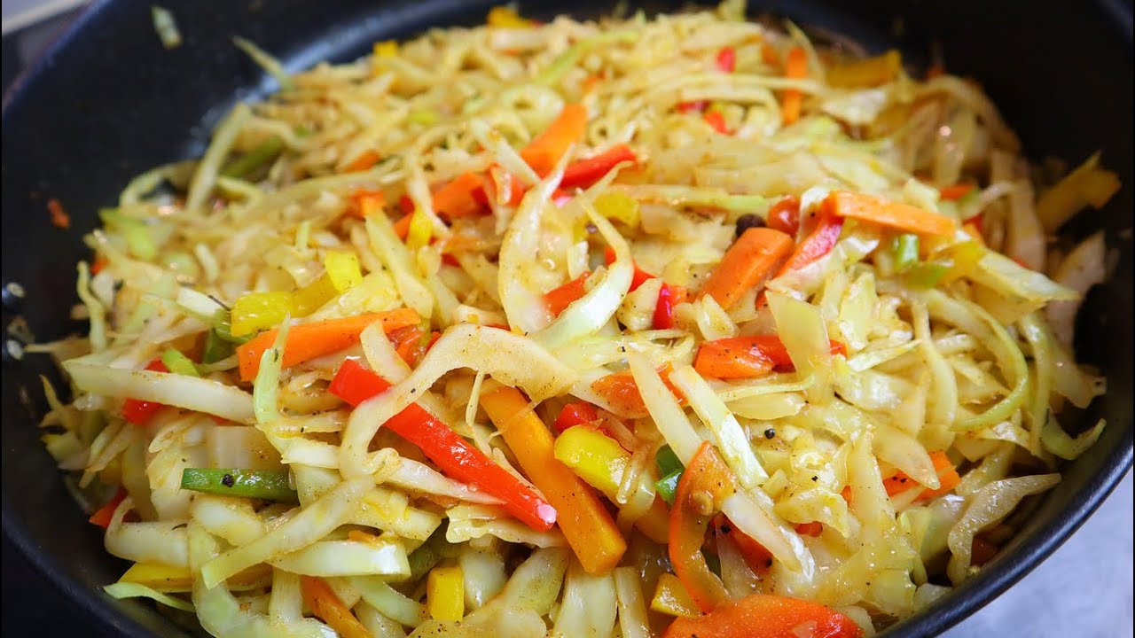Как приготовить ямайскую тушеную капусту пошагово | Рецепт приготовления капусты | Вкусная жарена...