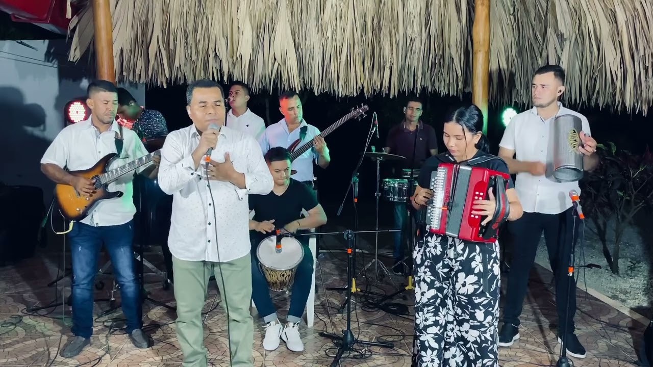 SOLDADO DE CRISTO - Eduar Y Maye  Morelo - En la Ciudad De Montería - Video En Vivo.
