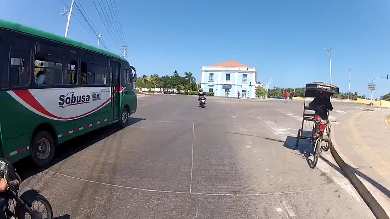21 Barranquilla - Atlántico, del paseo Bolívar al barrio las Flores. Tour en moto por Colombia.