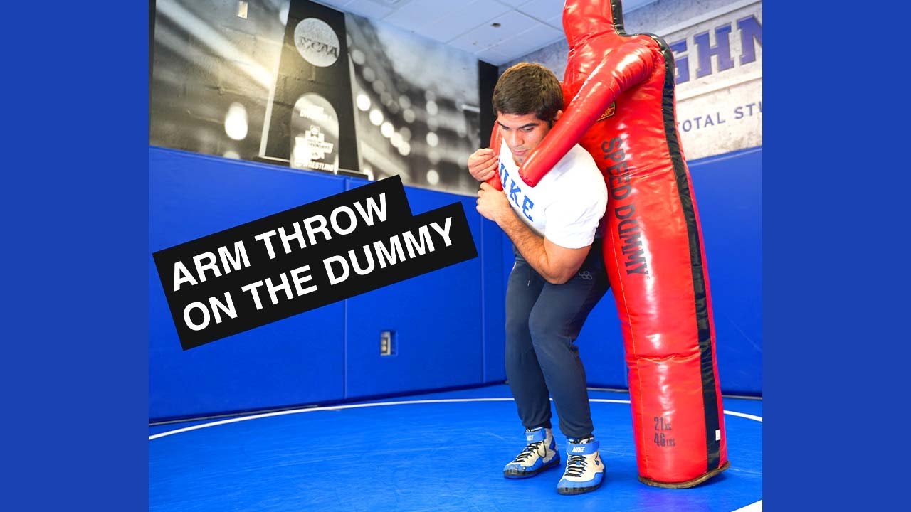 Arm Throw On The Dummy (Lanzamiento de brazo en el muñeco ) | Freestyle & Greco Techniques