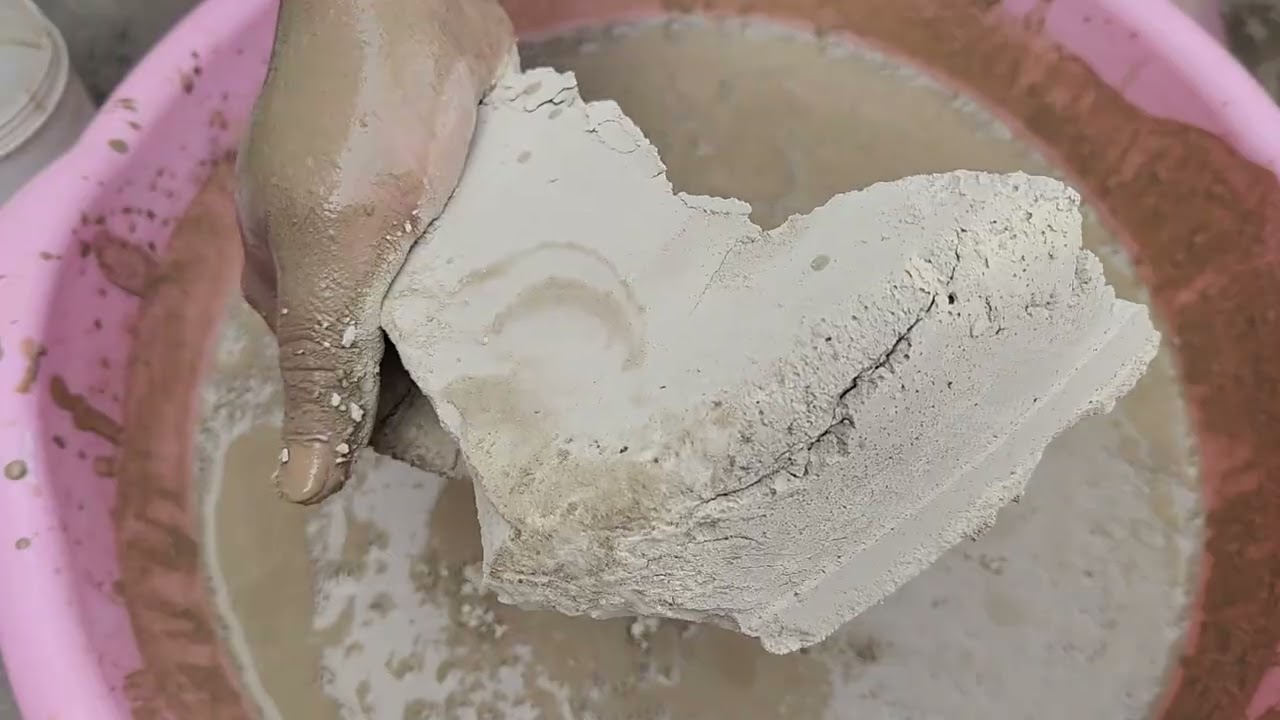 Multani mitti water crumbling | KHSH ASMR