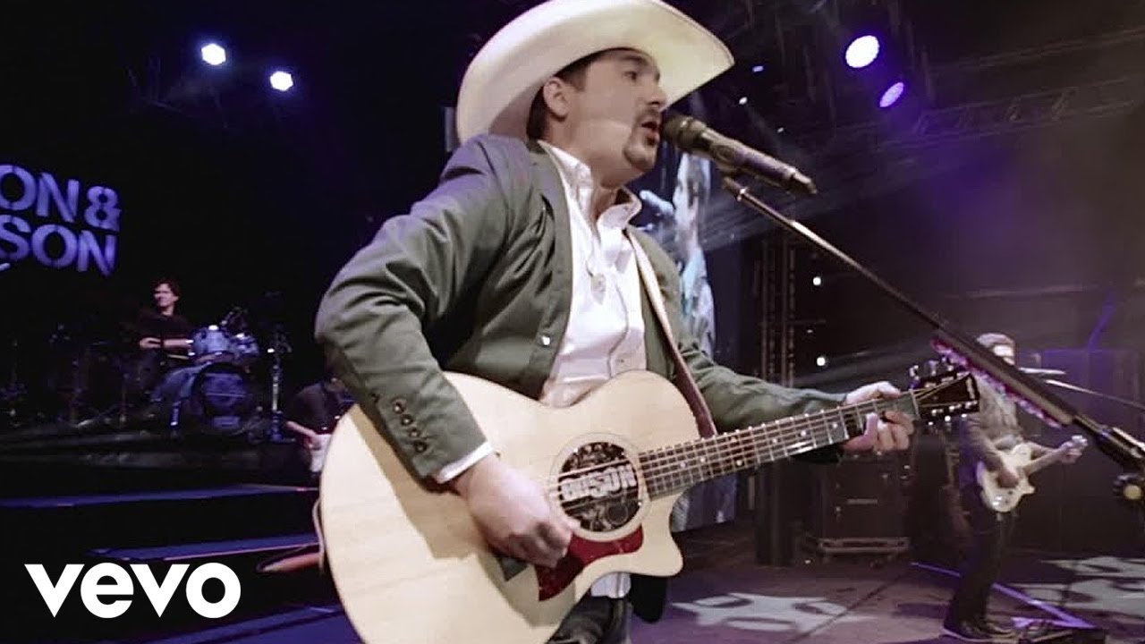 Edson & Hudson - Esc&acirc;ndalo De Amor (Clipe Oficial)