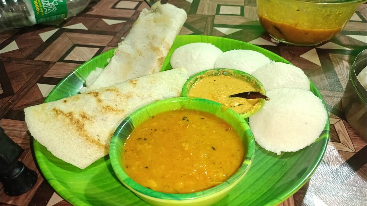 Itna testy idli dosha  sambhar chatni  milne k bad to mja ajayega  Sunday spesal#