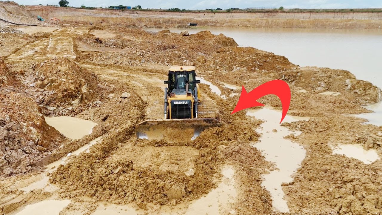 Amazing! Shantui Bulldozer vs  Deep Mud Heavy Grading and Land Reclamation in Action 4K 114