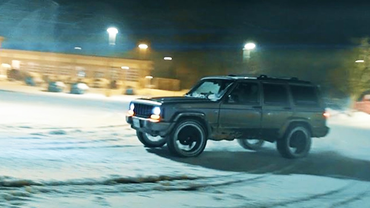 Jeep XJ on 22s goes sledding Pt. 2! #jeepxj #jeepcherokee #xj #snow #jeep #fun #shorts