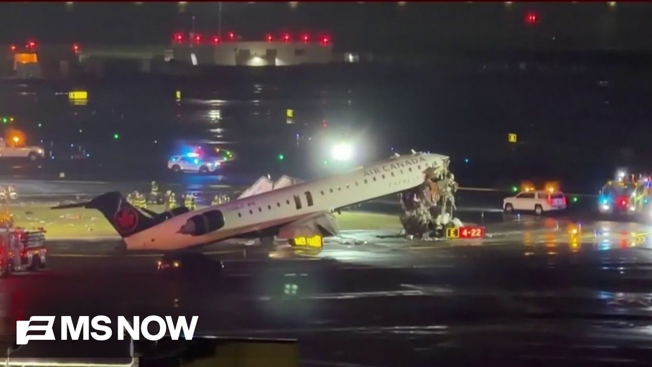 Two pilots killed after crash with firetruck at LGA
