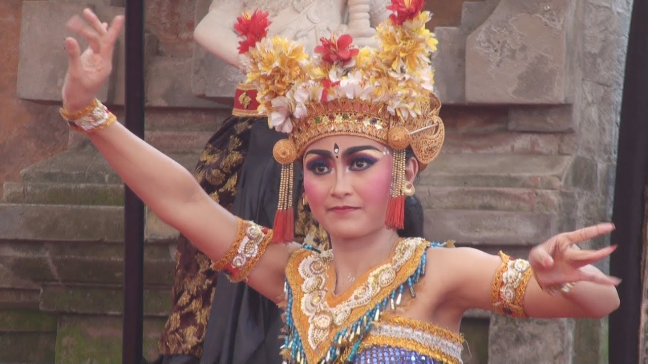 Wow! Joged Cantik asal Buleleng - Pesta Kesenian Bali 2017