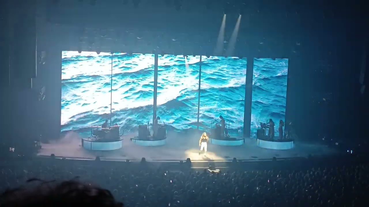Porto Vecchio - Julien Doré @ Zénith de Lille - 7 novembre 2025