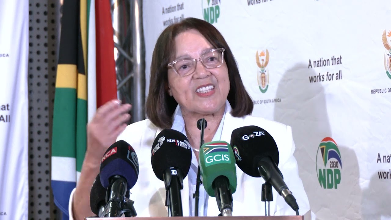 Minister De Lille: 