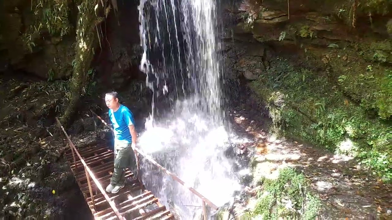 Menchuka waterfall 