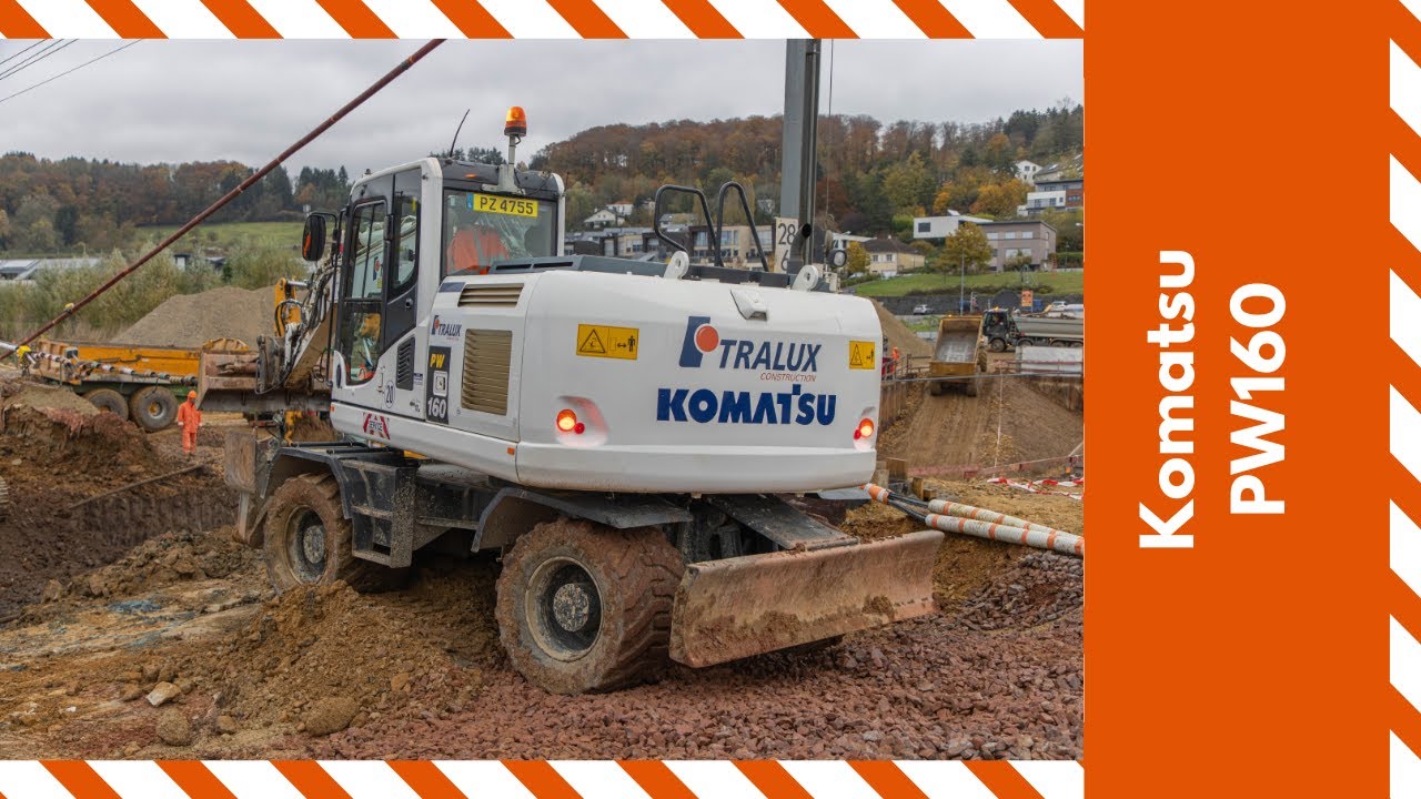 Komatsu PW160 wheeled excavator from Tralux - Midweek Moments