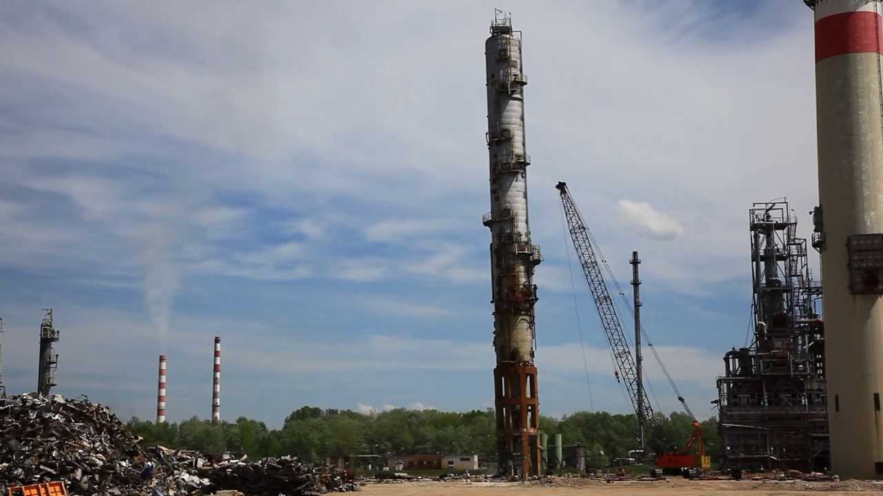 Demontage der Kolonne 90-C1 von Bayernoil - Abbruch Landwehr