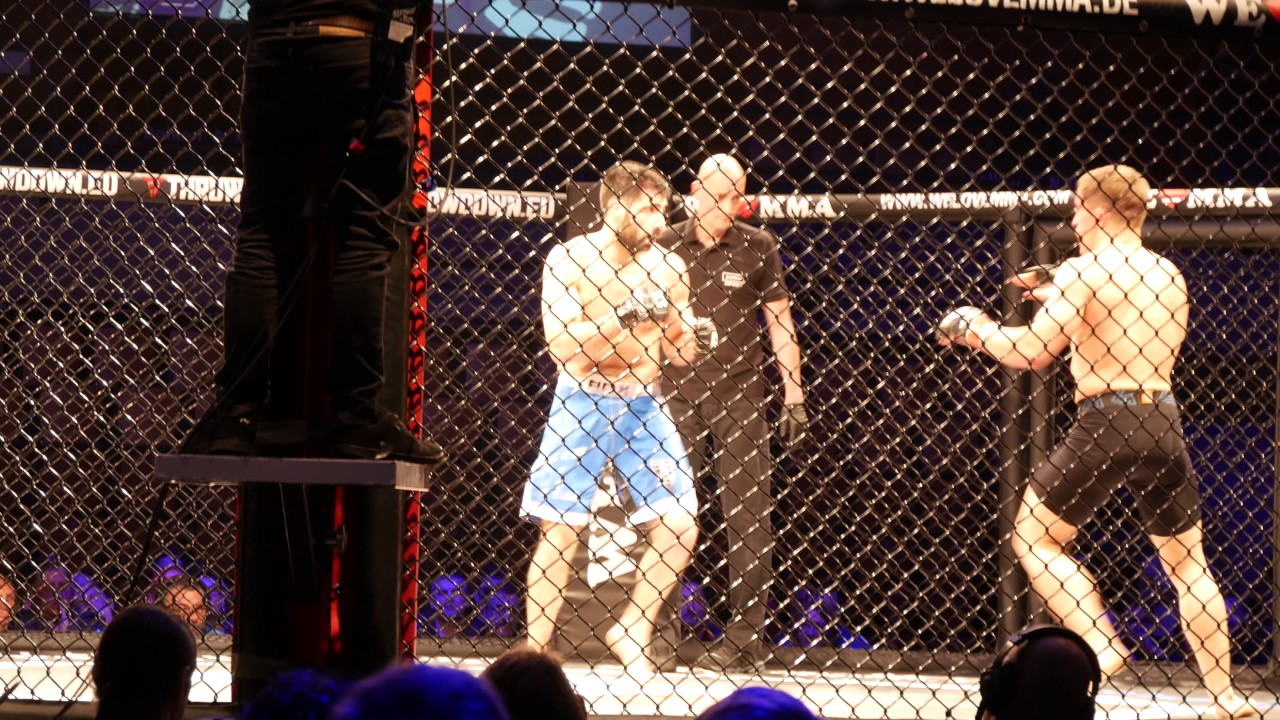 We Love MMA April 2017 Florian Fuchs vs. Bora Karasu Runde 1.