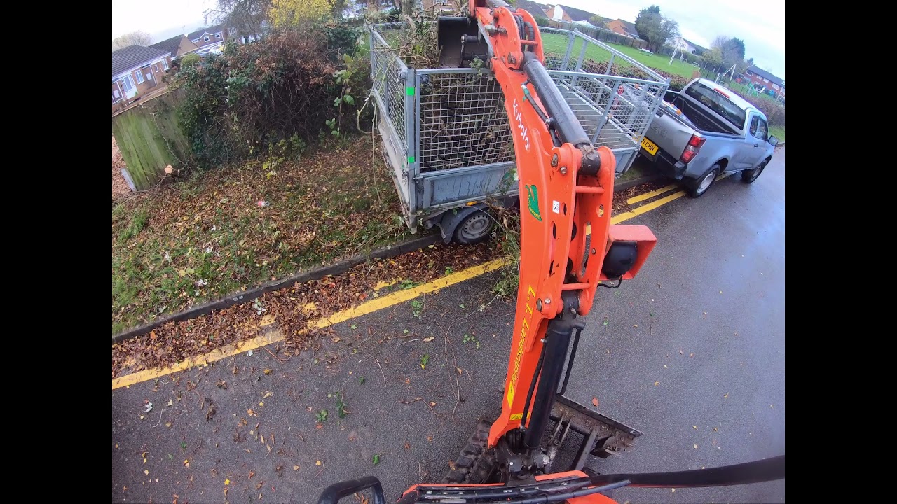001 Hedge removal with Kubota u17 3