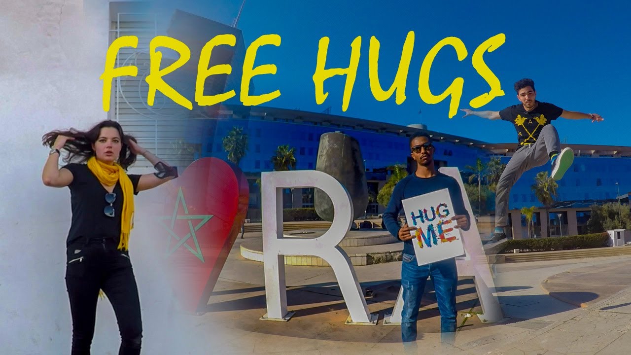 FREE HUGS in Morocco !!! عناق مجانى