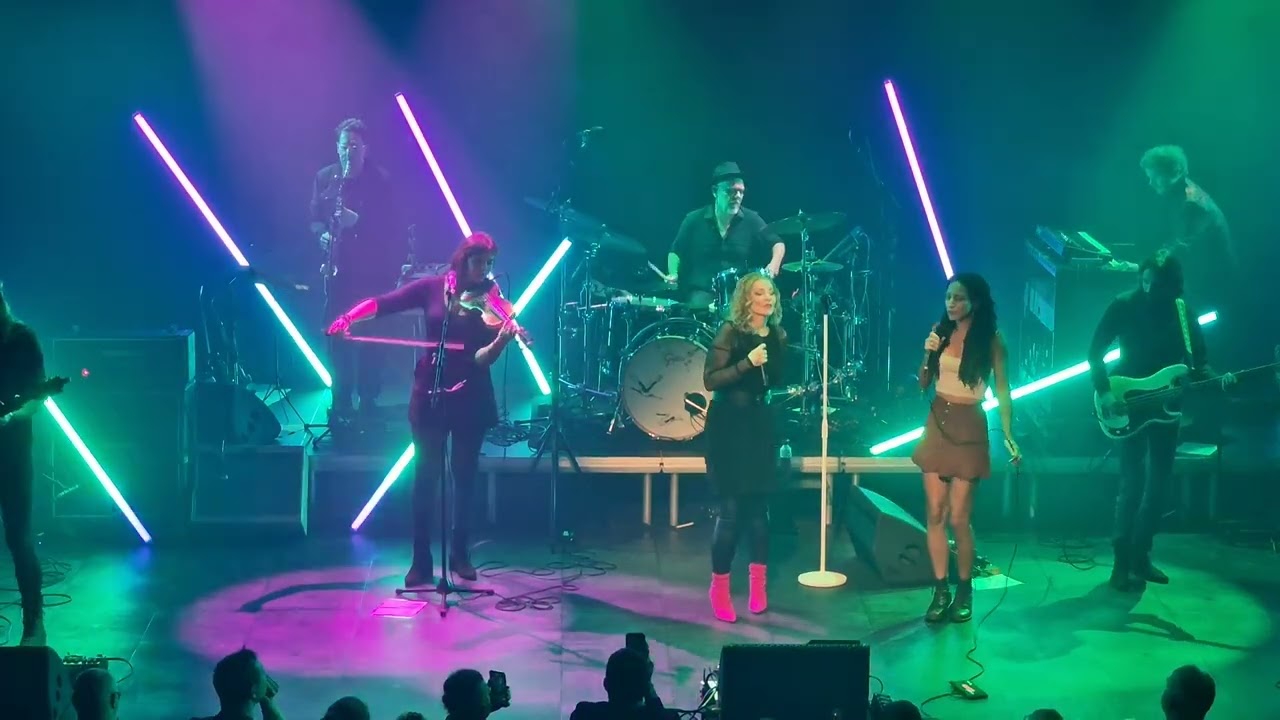 Running up that Hill - Anneke & Ché @ Patronaat 4-11-2023