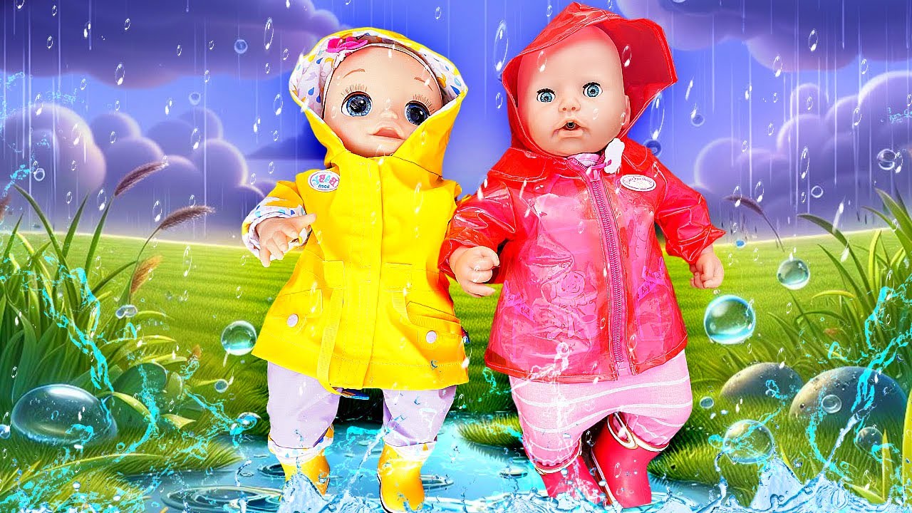 Bebek videoları. Oyuncak bebek Anabelle yağmurlu havada giyiniyor. Bebek bakma oyunu.