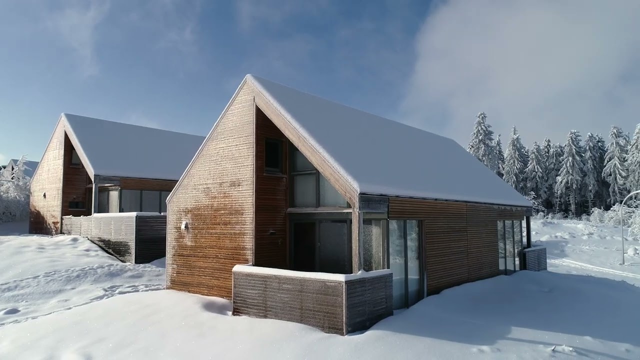 Feriendorf Wasserkuppe/ Rhön im Winter by Boris Kiauka