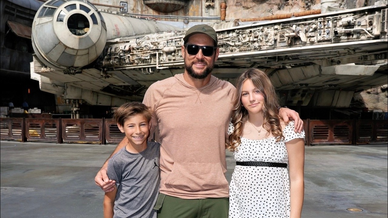 First Trip to Disneyland    4K