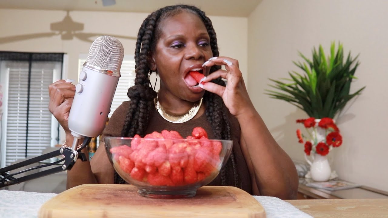 CHEETOS FLAMIN HOT PEPPER PUFFS ASMR EATING SOUNDS
