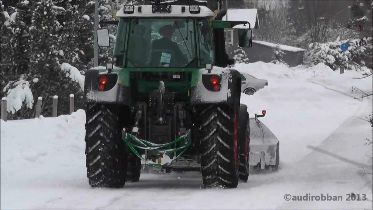 Fendt 412 Vario With Holms Folding Plow