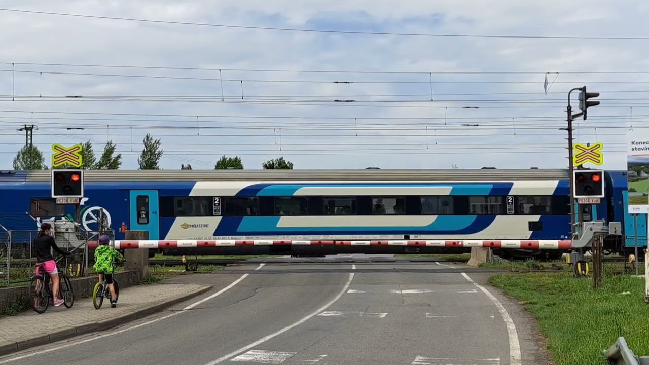 Železniční přejezd Studénka - 1.6. 2025 (Czech level crossing)