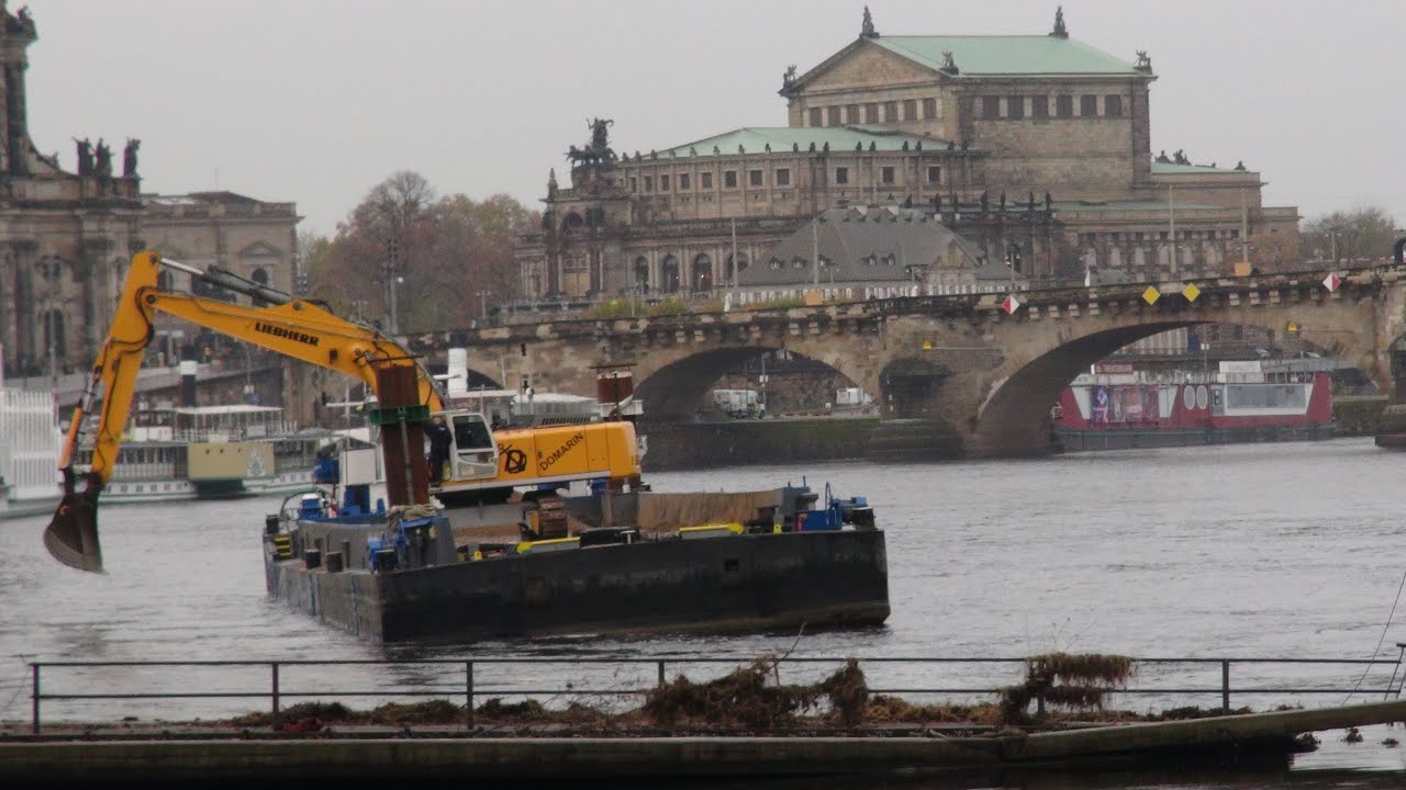 Dresden: Carolabrücke kurz & direkt - 15.11.2024 -  Teil 1 (Ausbaggern der Elbe - Tag 2)