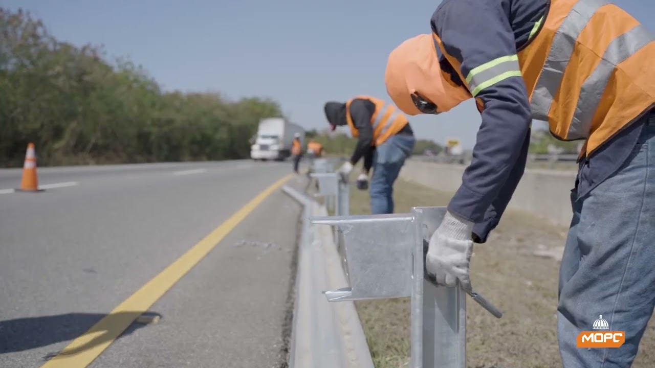Sustituci&oacute;n de barandas de seguridad en la Autov&iacute;a del Este