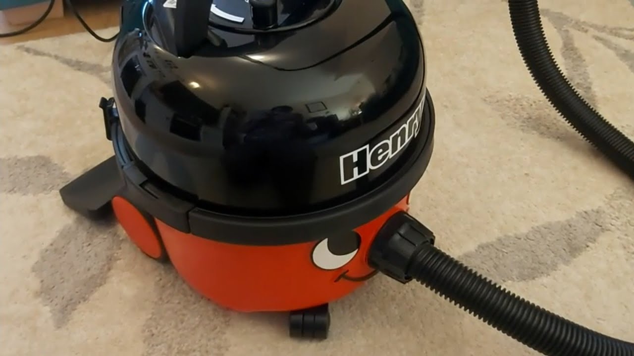 Numatic Henry   hvr200A 2014