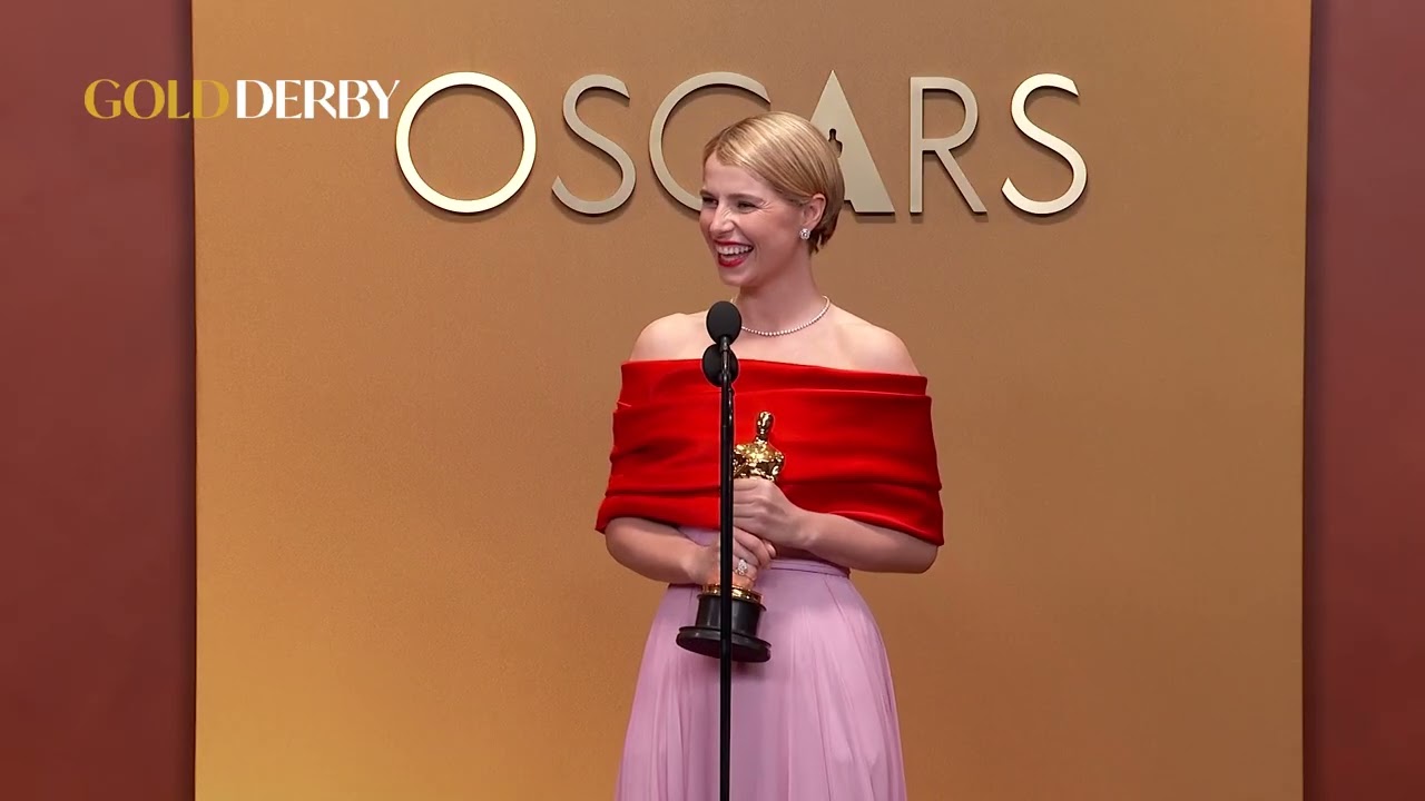Jessie Buckley (Hamnet) backstage Q&A after winning Best Actress at the 2026 Oscars