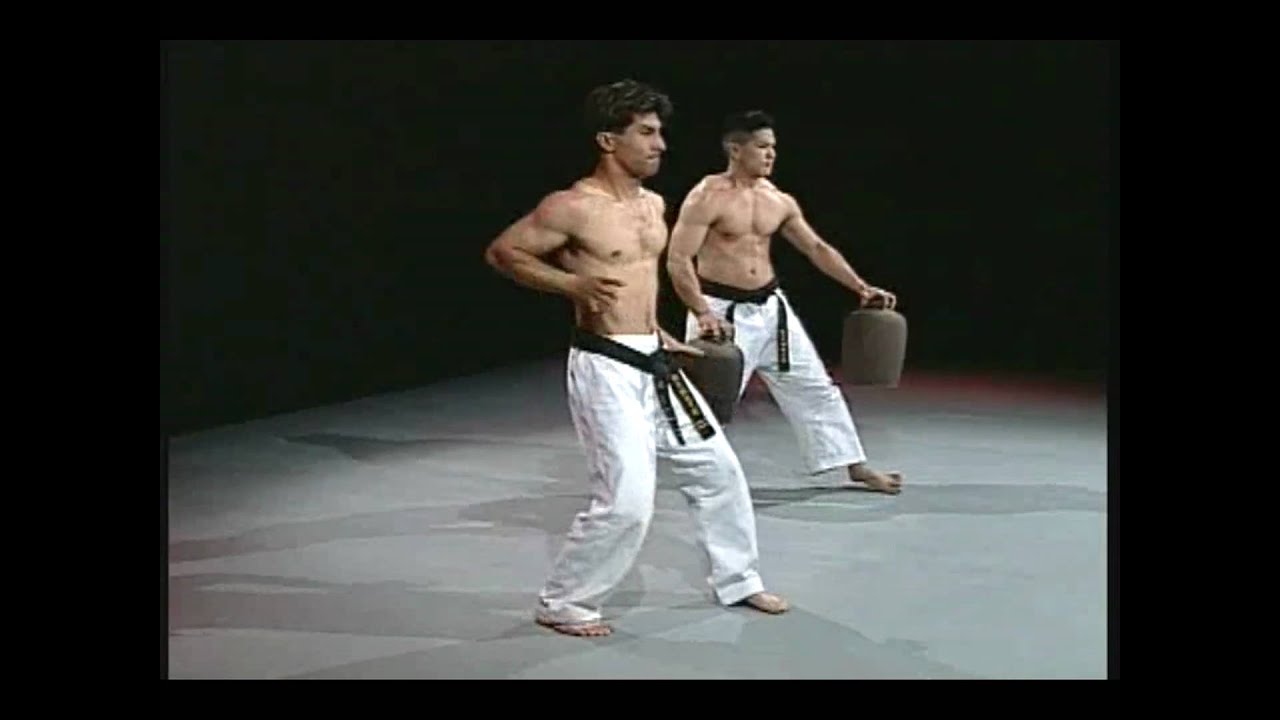 Sanchin kata test in Uechi-ryu