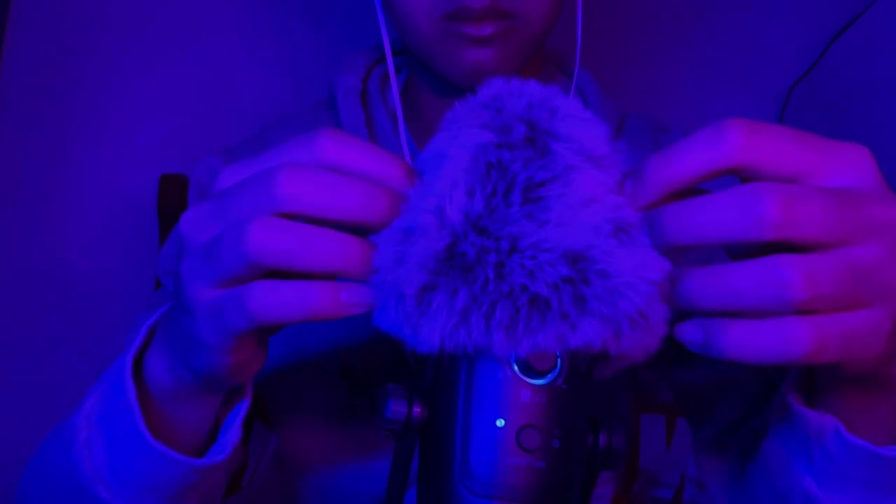 ASMR Combing and massaging your hair (No Talking)