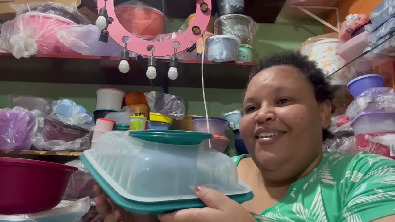 ABRINDO CAIXAS TUPPERWARE SEMANA 8 | VITRINE 2
