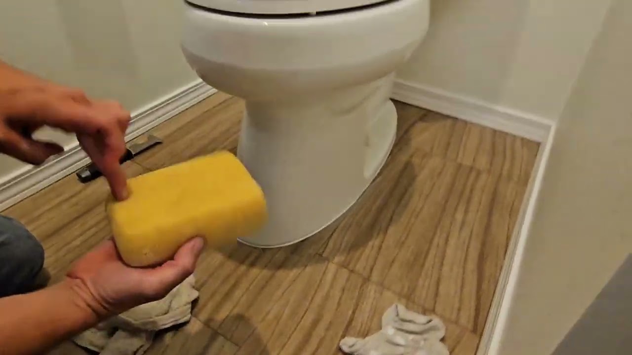 Plumbing Tip #19 Caulk a Toilet Like a Pro