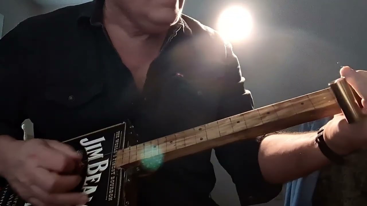 Move it on over! Cigar Box Guitar Blues - just got this from England! 