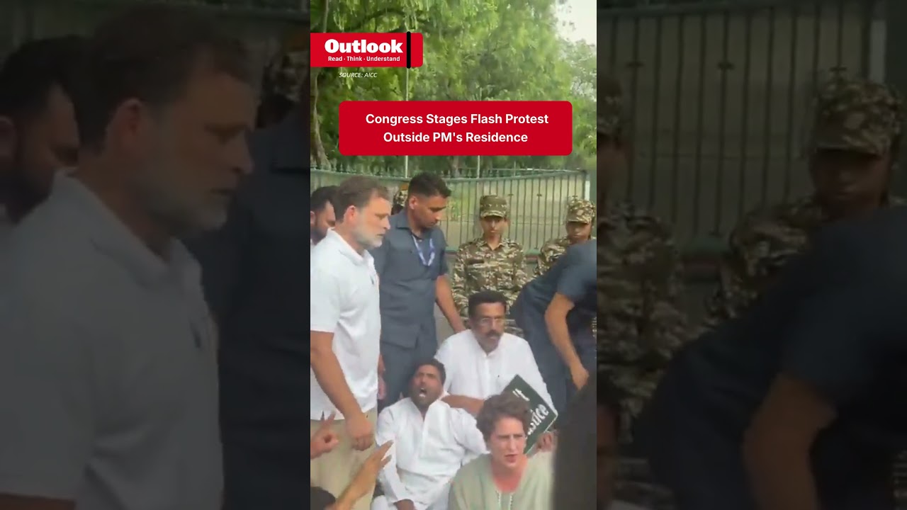 Congress Stages Flash Protest Outside PM's Residence