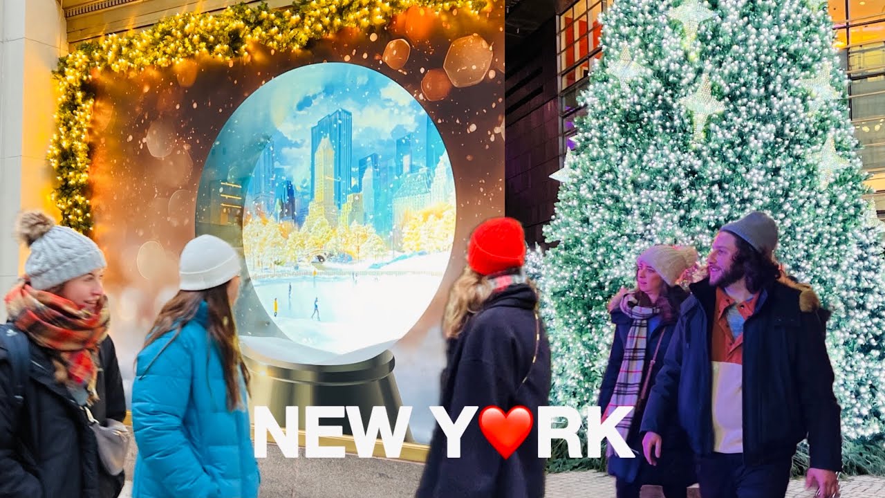 [4K]🇺🇸NYC Walk🎄Lexington Ave Christmas Lights & Festive Holiday Windows in Midtown Manhattan 2023